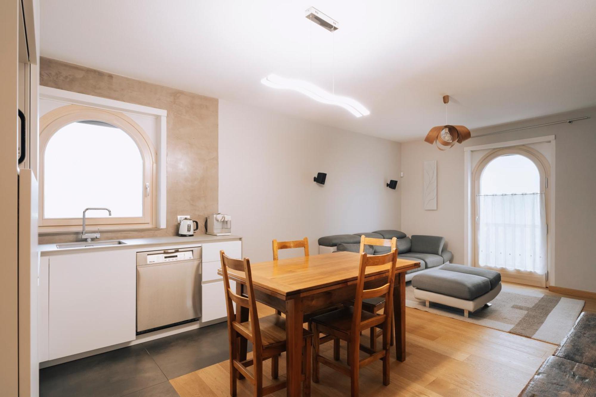 Aosta Holiday Apartments - Edelweiss Eksteriør billede